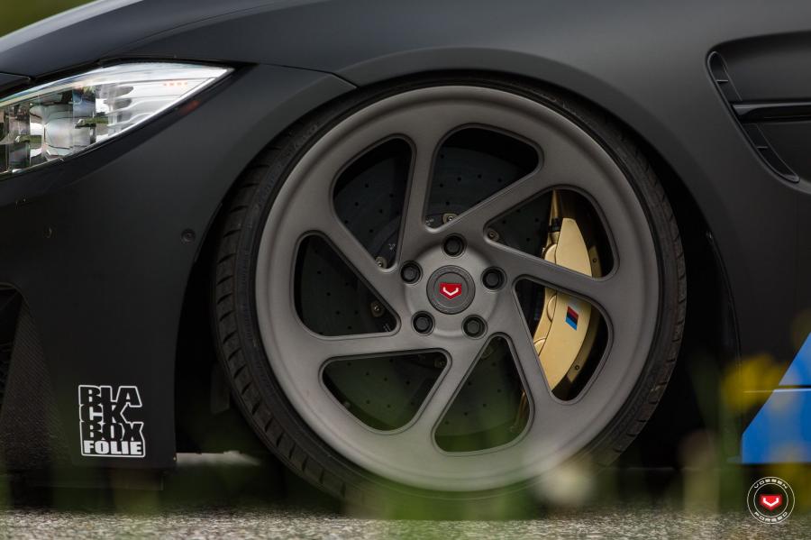 Колеса BMW M4 Coupe on Vossen Wheels (LC-108T) 2017 года  (фото 3 из 32)